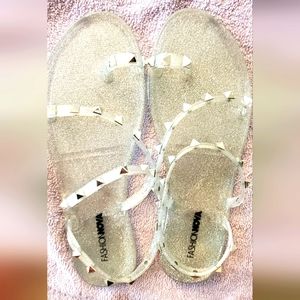 Fashion Nova size 8 sandals
